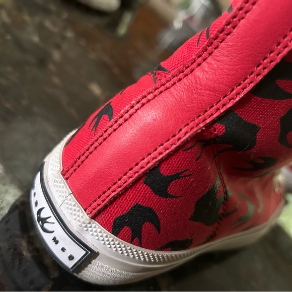 Alexander McQueen High Top Sneakers - Designer Sneakers in great condition! - Picture 5 of 11